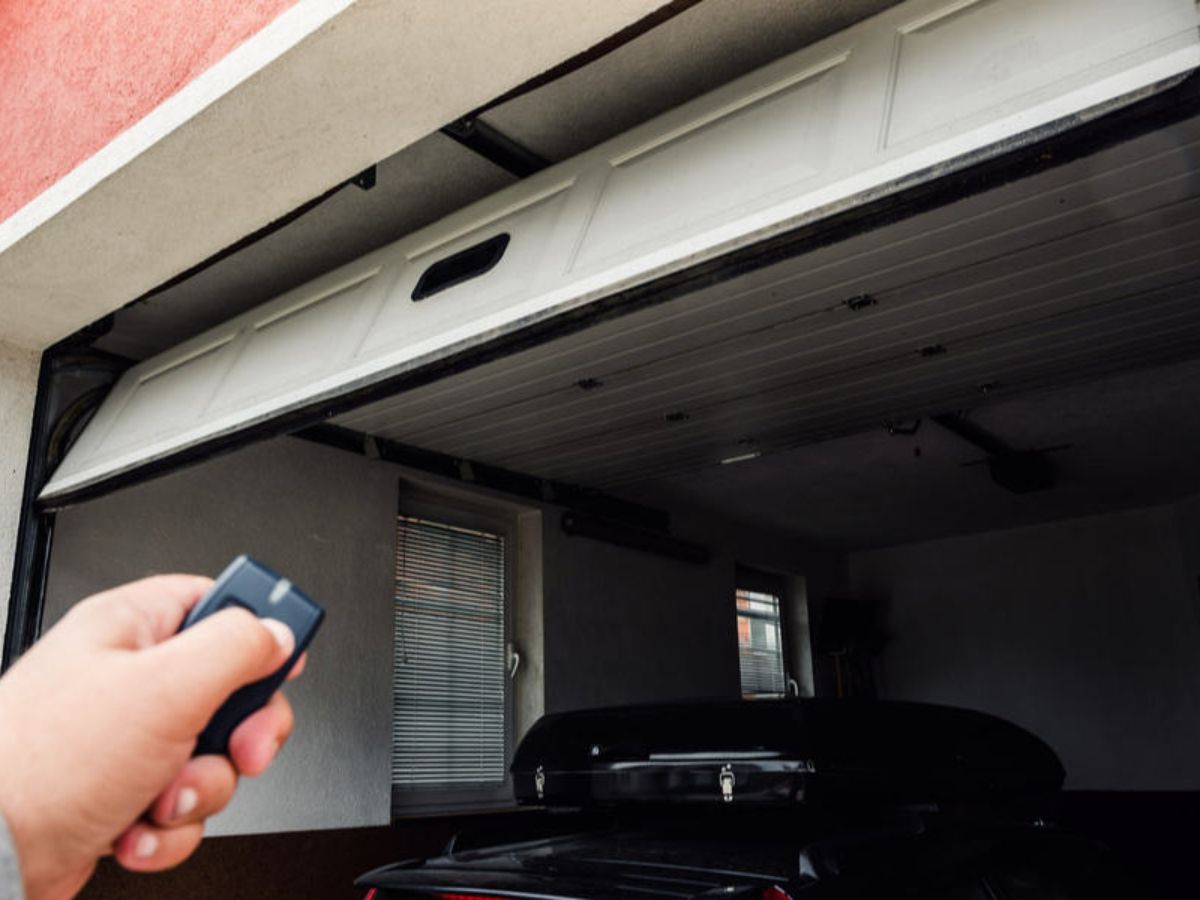 How to reset a garage door remote